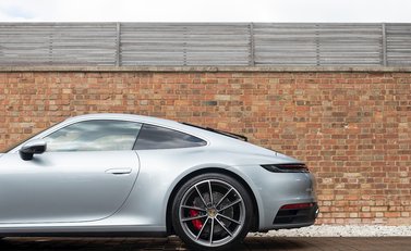 Porsche 911 Carrera S (992) 28