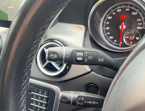 Mercedes-Benz CLA Class 2.1 CLA 220 WhiteArt D Auto 5dr 14