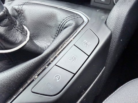 Ford Focus 1.5 ZETEC TDCI 18