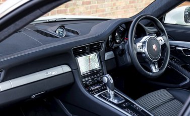 Porsche 911 50th Anniversary Edition 24