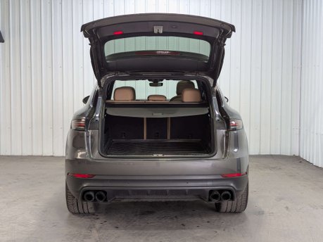 Porsche Cayenne 3.0 Cayenne V6 Auto 4WD 5dr 42