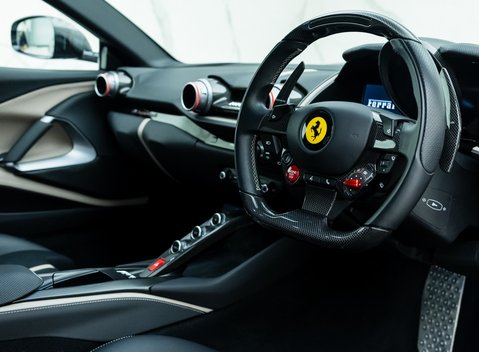 Ferrari 812 Superfast 10