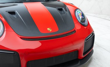 Porsche 911 GT2 RS Weissach (991) 38