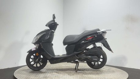 Direct Bikes Daytona 125 2023 Jaijue JJ 125CC PROJECT 4