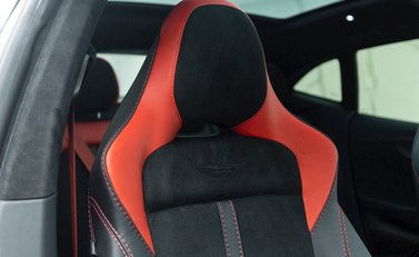 Aston Martin DBX 707 11