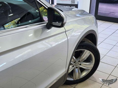 Volkswagen Tiguan 2.0 TDI SEL DSG Euro 6 (s/s) 5dr 71