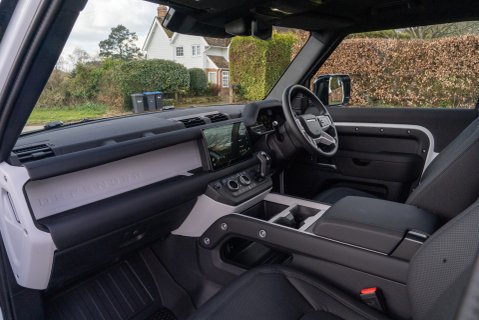 Land Rover Defender 90 Obsidian WideTrak D250 S Hardtop 8