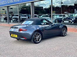 Mazda MX-5 SPORT NAV 9