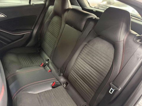 Mercedes-Benz GLA 1.6 GLA180 AMG Line Edition SUV 5dr Petrol 7G-DCT Euro 6 (s/s) (122 ps) 39