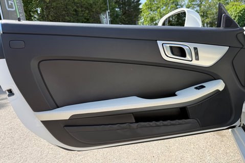 Mercedes-Benz SLC SLC 250 D AMG LINE - CAMERA -AIRSCARF -PARKTRONIC -HEATED SEATS 36