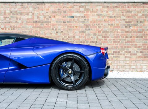 Ferrari LaFerrari 29