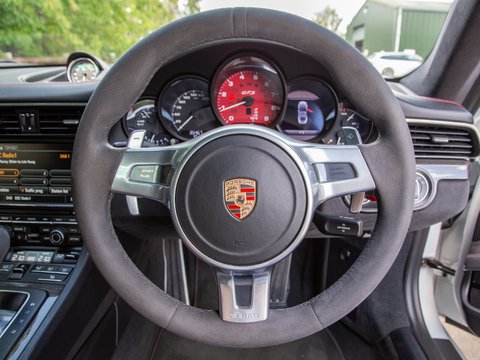 Porsche 911 CARRERA GTS PDK 35