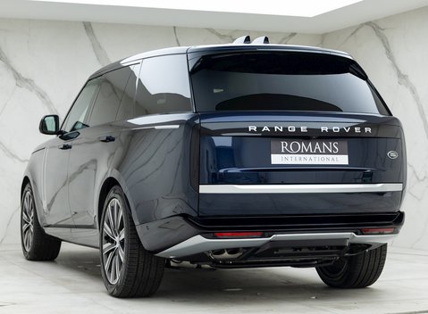 Land Rover Range Rover P530 Autobiography LWB 7 Seater 3