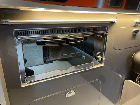 Volkswagen Transporter 2.0 TDI T28 BlueMotion Tech Highline FWD SWB Euro 6 (s/s) 5dr 74