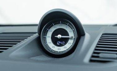 Porsche 911 Carrera GTS (992) 21