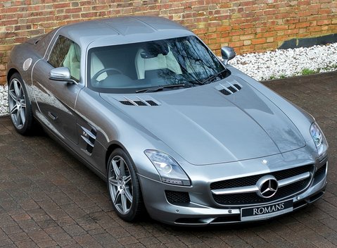 Mercedes-Benz SLS AMG 10