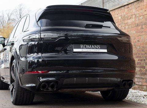Porsche Cayenne Turbo S E-Hybrid 32