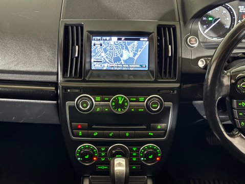 Land Rover Freelander SD4 METROPOLIS 12