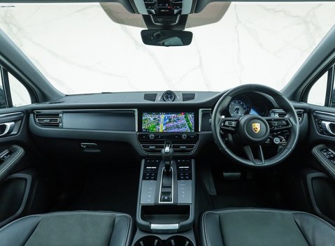 Porsche Macan GTS 19