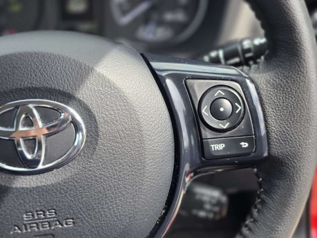 Toyota Yaris 1.5 VVT-h Icon Hatchback 5dr Petrol Hybrid E-CVT Euro 6 (s/s) (100 ps) 30