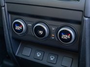 Land Rover Defender P400e XS Edition 21