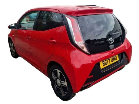 Toyota Aygo 1.0 VVT-i x-clusiv3 Hatchback 5dr Petrol x-shift Euro 6 (68 ps) 3