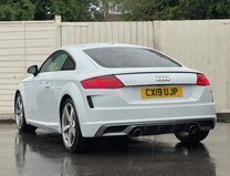 Audi TT 2.0 TFSI 40 S line Coupe 3dr Petrol S Tronic Euro 6 (s/s) (197 ps) 8