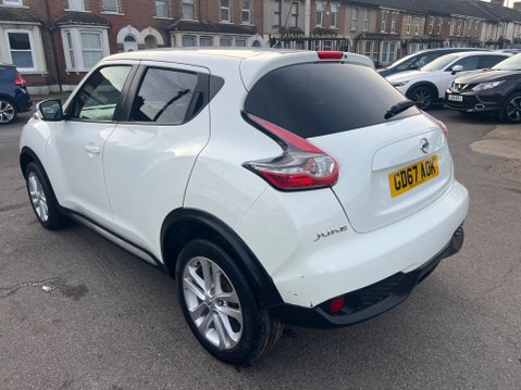 Nissan Juke 1.2 DIG-T Acenta Euro 6 (s/s) 5dr 4