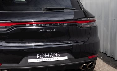 Porsche Macan S 24