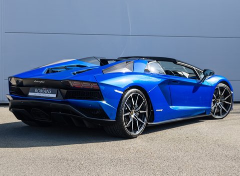 Lamborghini Aventador S LP 740-4 ROADSTER 4