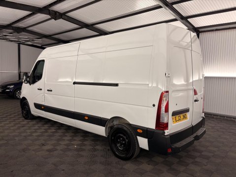 Nissan NV400 2.3 dCi 35 Tekna FWD L3 H2 Euro 6 5dr 34