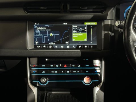 Jaguar XF D V6 S 13