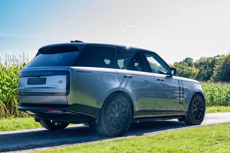 Land Rover Range Rover P440e SE