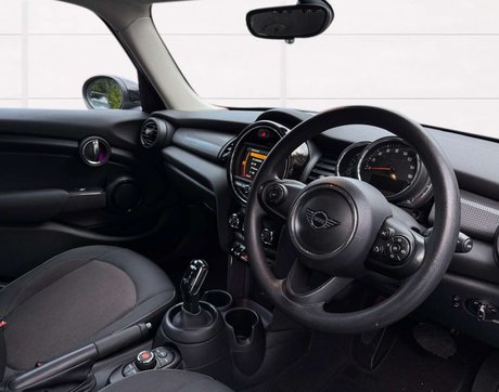 Mini Hatch 1.5 Cooper Classic Auto 5dr 9