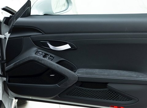 Porsche 911 GT3 RS Weissach (991.2) 21