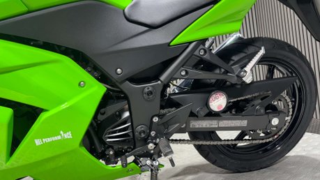 Kawasaki Ninja 250 EX 2008 ONLY 160 MILES OUTSTANDING CONDITION A2 READY 250CC 43
