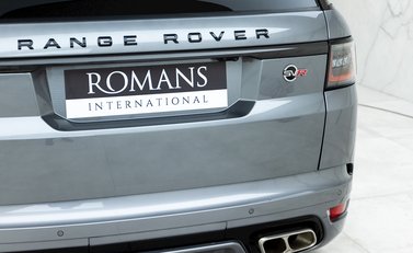 Land Rover Range Rover Sport 5.0 SVR Carbon Edition 26