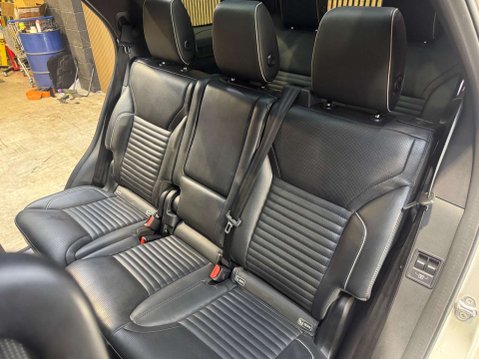 Land Rover Discovery 3.0 Discovery HSE TD6 Auto 4WD 5dr 112