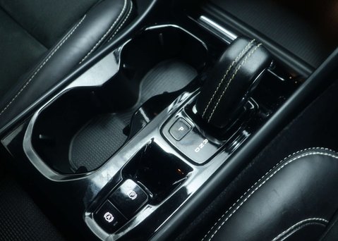 Volvo XC40 1.5 XC40 R-Design T5 Recharge Auto 5dr 32