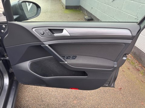 Volkswagen Golf SE NAVIGATION TSI BLUEMOTION TECHNOLOGY 57
