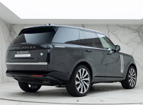 Land Rover Range Rover P530 SV 7