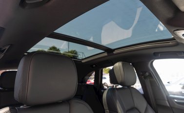 Porsche Macan S 14