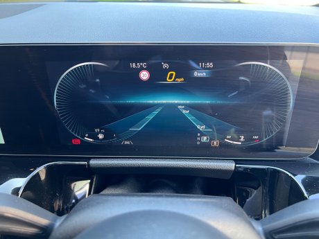 Mercedes-Benz GLA 1.3 GLA180 AMG Line (Premium Plus) 7G-DCT Euro 6 (s/s) 5dr 75