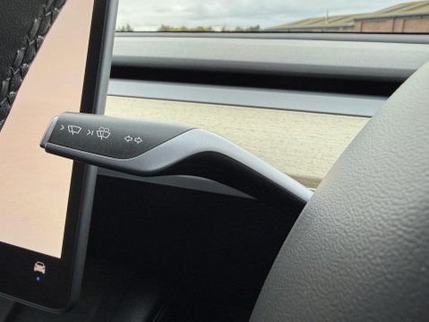 Tesla Model Y (Dual Motor) Long Range SUV 5dr Electric Auto 4WDE (384 bhp) 37
