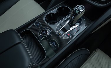 Bentley Bentayga V8 AZURE 28