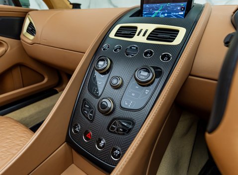 Aston Martin Vanquish Zagato Speedster 19