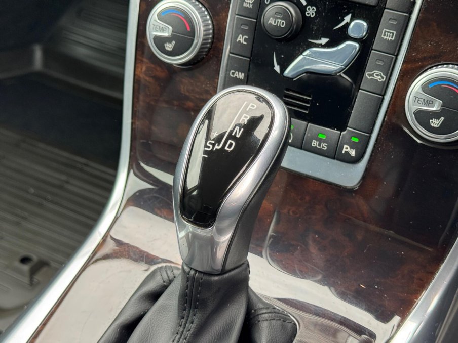 2015 Volvo V70 — image 29
