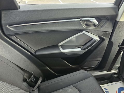 Audi Q3 1.5 Q3 Sport 35 TFSI Semi-Auto 5dr 46