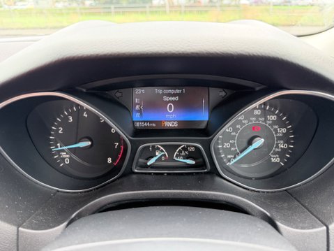 Ford Focus 1.0 TITANIUM 21