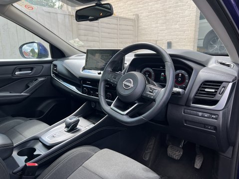 Nissan Qashqai 1.3 DIG-T MHEV N-Connecta SUV 5dr Petrol Hybrid XTRON Euro 6 (s/s) (158 ps) 18